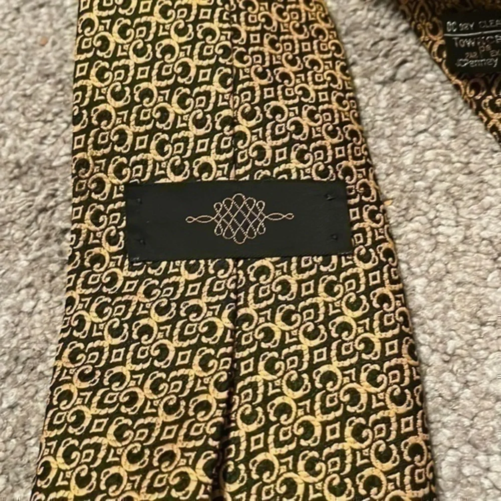 Vintage Tommycraft JCPenney 100% Polyester Black Gold Brocade Necktie